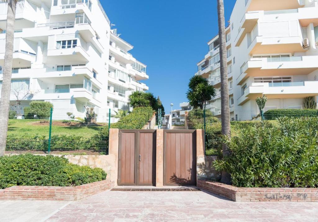 In Front Of Sea & Center Apartment Marbella Exterior photo
